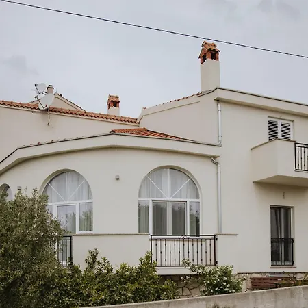 Anic House דירה *
