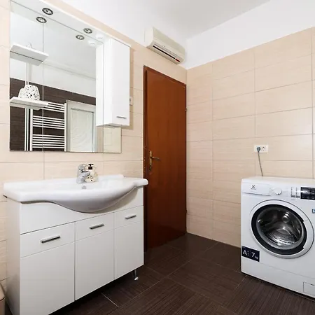 Apartment Anic House Zadar
